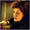 Chez les heureux du monde : photo Gillian Anderson