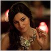 Des gens qui s'embrassent : photo Monica Bellucci