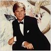 Manimal : photo Simon MacCorkindale