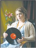 Woman & Grammophone