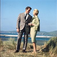 Les Oiseaux : Photo Rod Taylor, Tippi Hedren
