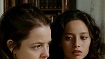 <strong>Trois soeurs</strong> Bande-annonce VO