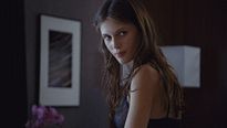 <strong>Jeune & Jolie</strong> Bande-annonce VF