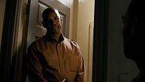 The Equalizer - EXTRAIT VOST "Vous ne voulez pas me laisser votre carte, officier ?"