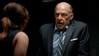 Terminator: Genisys TEASER VO "Focus sur le détective O'Brien, joué par J.K. Simmons"