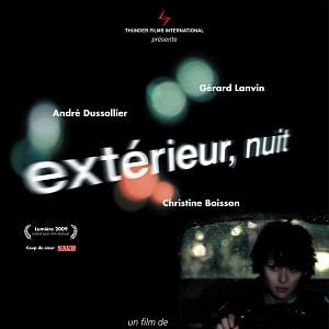 Extérieur, nuit