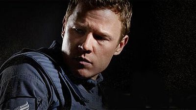 Christopher Egan : qui est le héros de Dominion ?