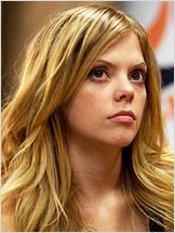 Dreama Walker