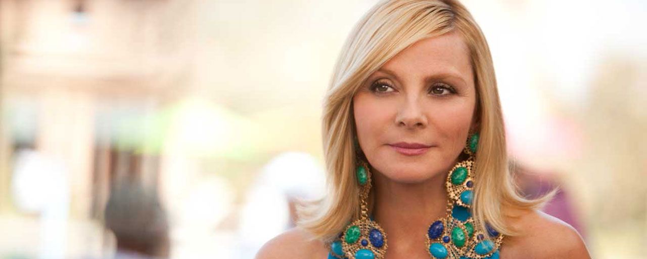 Tell Me A Story : Kim Cattrall (Sex & The City) en grand-mère atypique dans un Once Upon A Time sombre et tordu