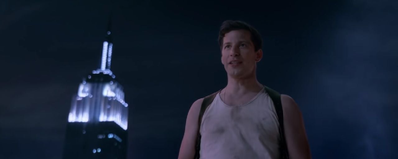 Brooklyn Nine-Nine : Andy Samberg se la joue John McClane dans le teaser de la saison 6