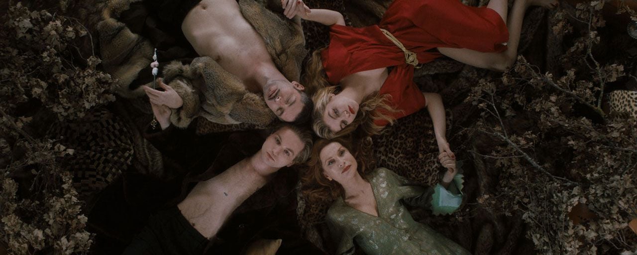 Bande-annonce Une jeunesse dorée : Isabelle Huppert et Melvil Poupaud en mentors décadents pour Eva Ionesco