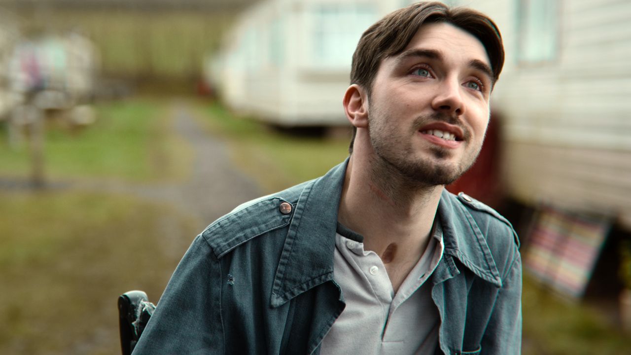Sex Education sur Netflix : pourquoi la scène d’amour entre Maeve et Isaac change la représentation des personnes en situation de handicap