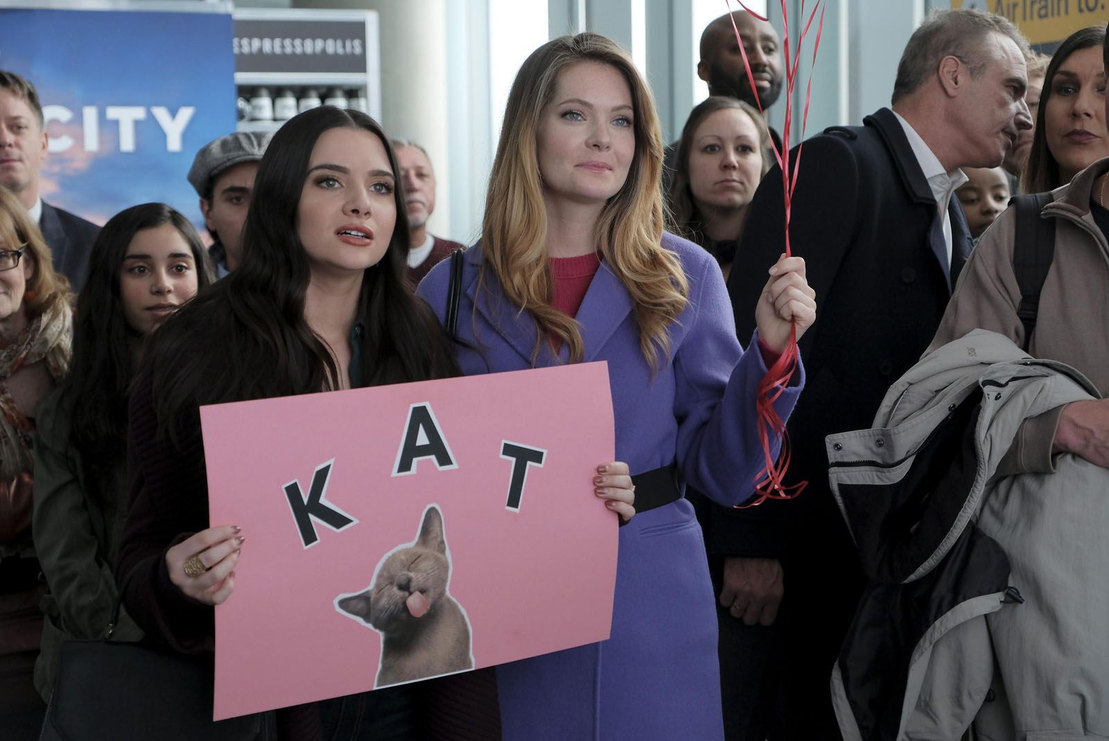 The Bold Type De Celles Qui Osent Photo Katie Stevens Meghann Fahy