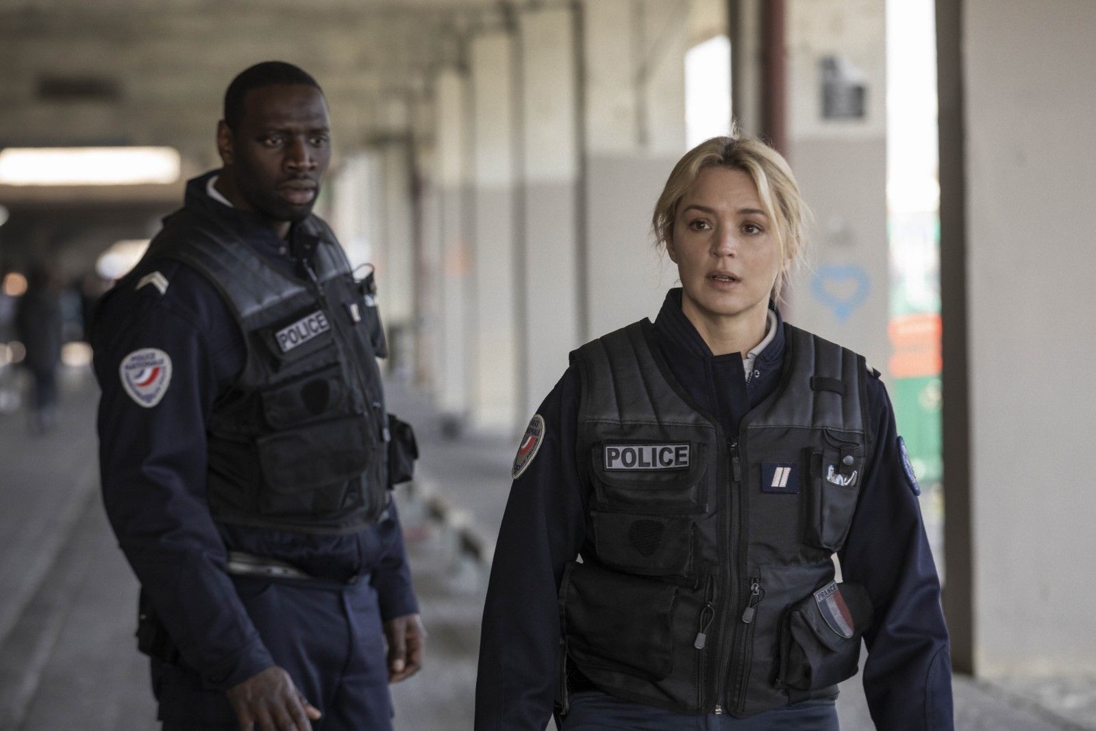 Photo De Omar Sy Police Photo Omar Sy Virginie Efira Allocine