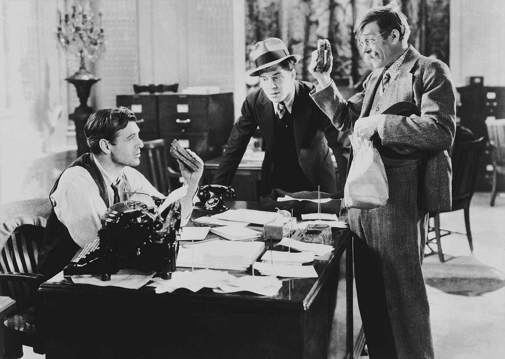 Les Aventures De Mister Deeds Bande Annonce Vf Photo du film L'Extravagant Mr. Deeds - Photo 1 sur 6 - AlloCiné