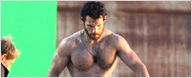 "Man of Steel" : Henry Cavill torse nu sur le tournage ! [PHOTOS]