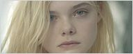 Elle Fanning en fille des bois pour une pub signée Woodkid [VIDEO]