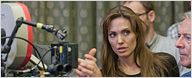 Angelina Jolie pourrait incarner sa mère dans un biopic