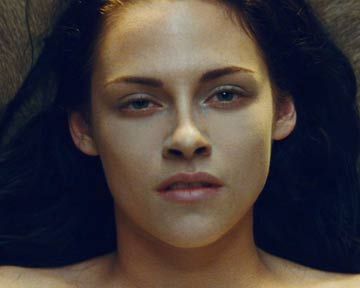 <strong>Blanche-Neige et le chasseur</strong> Bande-annonce VO