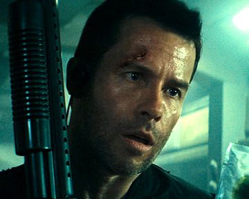 <strong>Lock Out</strong> Bande-annonce VO