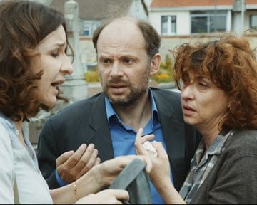 <strong>Adieu Berthe ou l'enterrement de mémé</strong> Bande-annonce VF