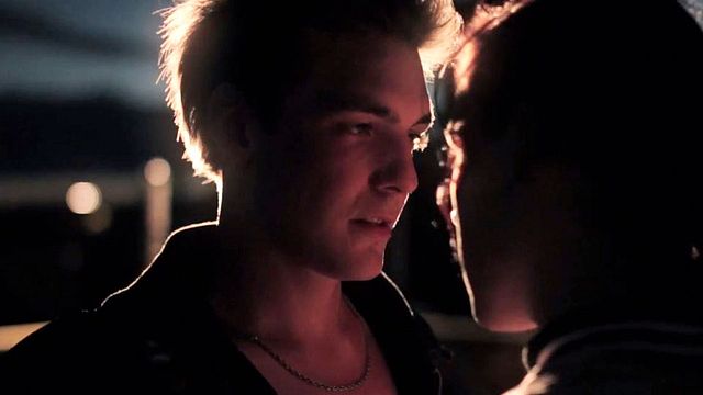 <strong>Something Must Break</strong> Bande-annonce VO