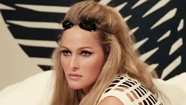 <strong>La Dixième victime</strong> Bande-annonce VO