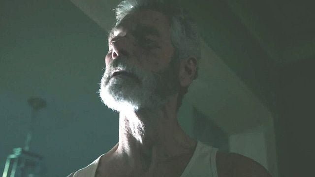 Film Avec Un Aveugle Qui Se Bat Extrait du film Don't Breathe - La maison des ténèbres - Don't breathe