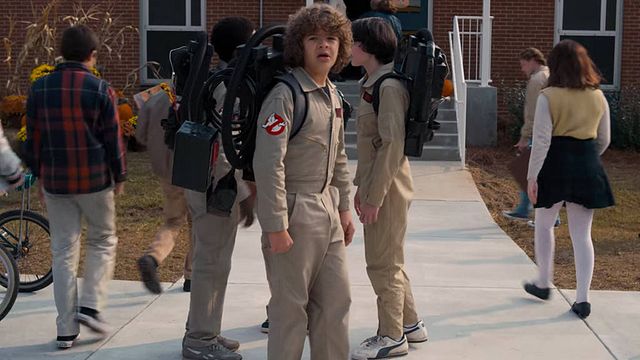 Fanzone N°703 - Stranger Things - Saison 2 : un gros monstre et des bouclettes pour Eleven