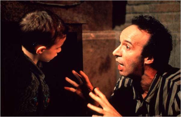 La Vie est belle : photo Giorgio Cantarini, Roberto Benigni
