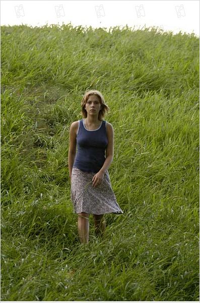 Love Song : photo Scarlett Johansson, Shainee Gabel