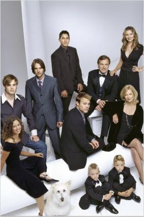 7 à la maison : photo Barry Watson, Beverley Mitchell, Catherine Hicks, David Gallagher, George Stults