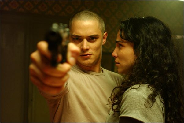 Photo de Aurélien Wiik dans le film Frontière(s) : Photo 29 sur 63 - AlloCiné