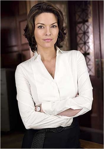 New York District / New York Police Judiciaire : Photo Alana De La Garza