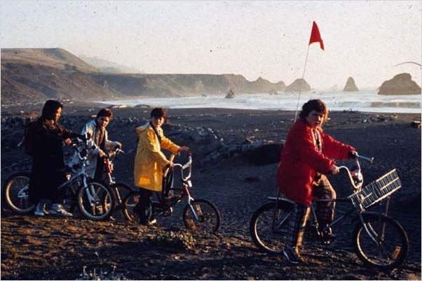 Les Goonies : Photo Corey Feldman, Jeff Cohen, Jonathan Ke Quan, Richard Donner, Sean Astin