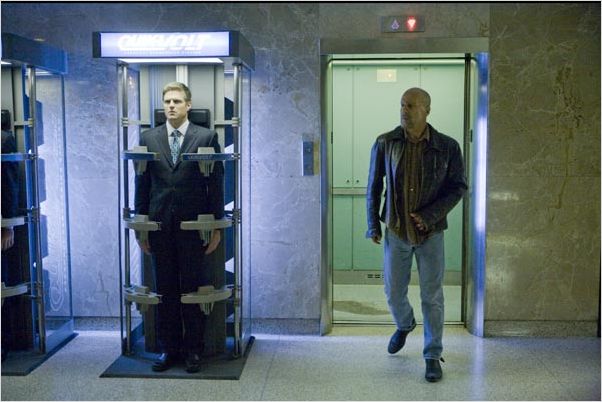 Clones : photo Bruce Willis, Jonathan Mostow