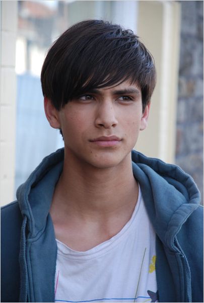 Skins : Photo Luke Pasqualino