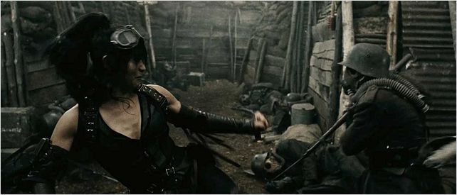 Sucker Punch : Photo Vanessa Hudgens, Zack Snyder