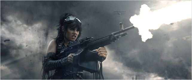 Sucker Punch : Photo Vanessa Hudgens, Zack Snyder