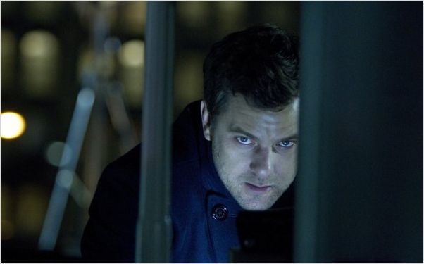 Fringe : photo Joshua Jackson