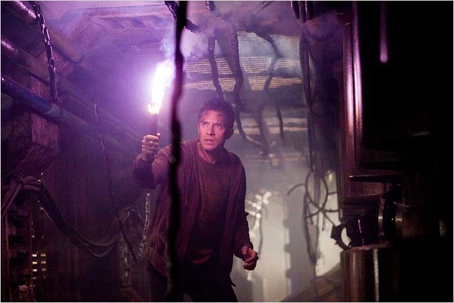 Predators : Photo Nimrod Antal, Topher Grace