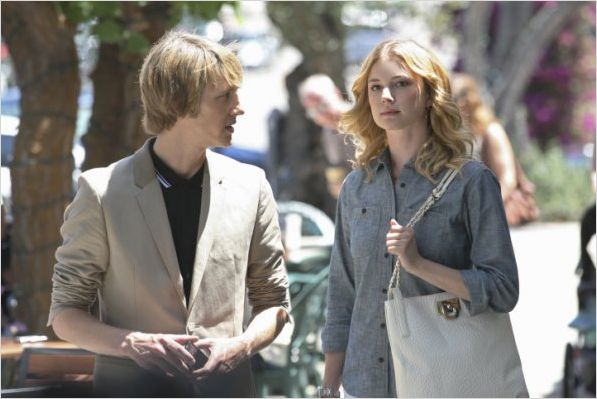 Photo Emily VanCamp, Gabriel Mann