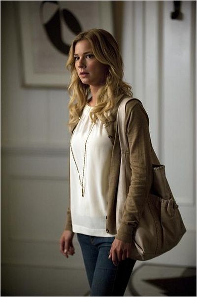 Photo Emily VanCamp