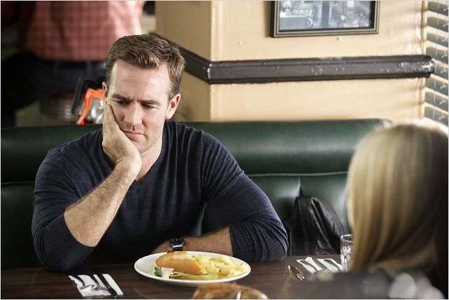 Don't Trust The B---- in Apartment 23 : photo Busy Philipps, James Van Der Beek