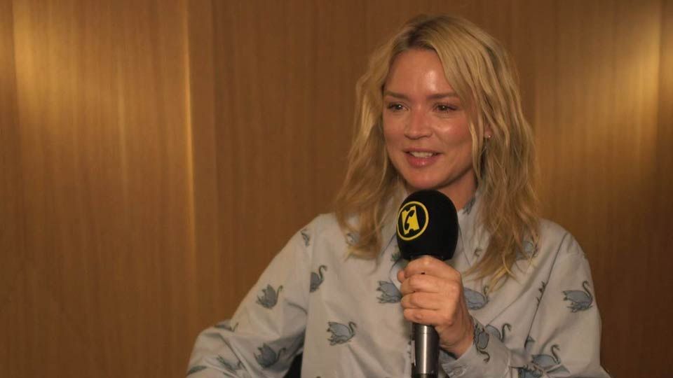 Interview Virginie Efira Sibyl Avec Virginie Efira Jouer Sur Ce Cote Puzzle Multiple Complexe Allocine