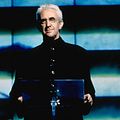 Photo Jonathan Pryce