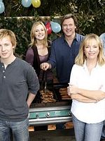 image de Packed to the Rafters