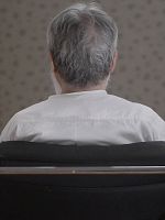 poster de L'Homme qui peint des gouttes d’eau