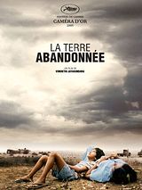 Affiche de La Terre abandonnée, film à voir en streaming sur Pygargue