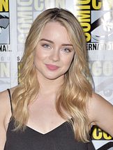 photo de Hannah Kasulka